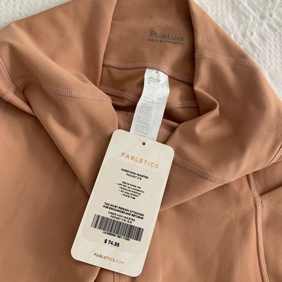 SOLD -- NWT Fabletics Oasis High-Waisted Pocket 7/8 - Picture 8 of 8